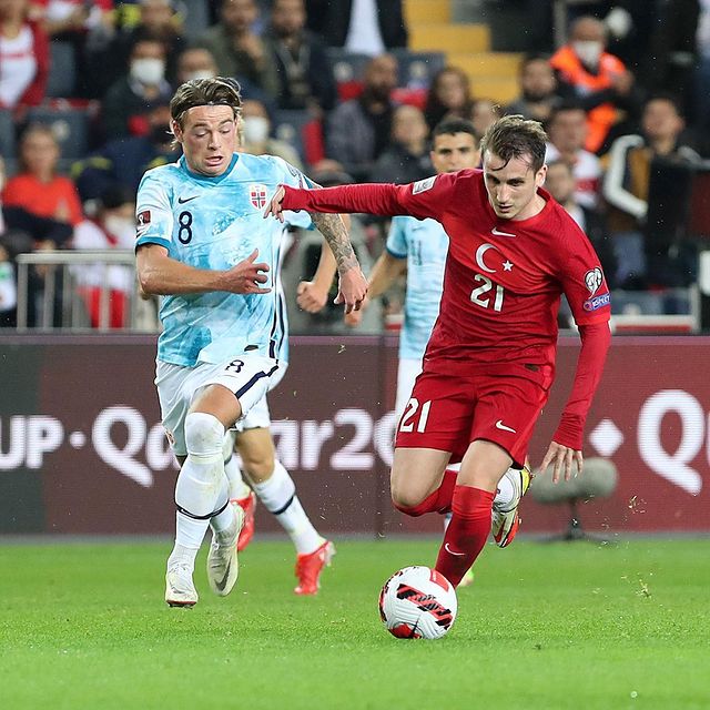 AKTURKOGLU, LA NUOVA STELLA TURCA article-post