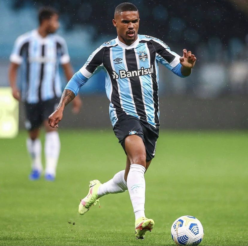 Douglas Costa: “Accetterei immediatamente una nuova offerta dalla Juventus, nessun giocatore al mondo rifiuterebbe” preview