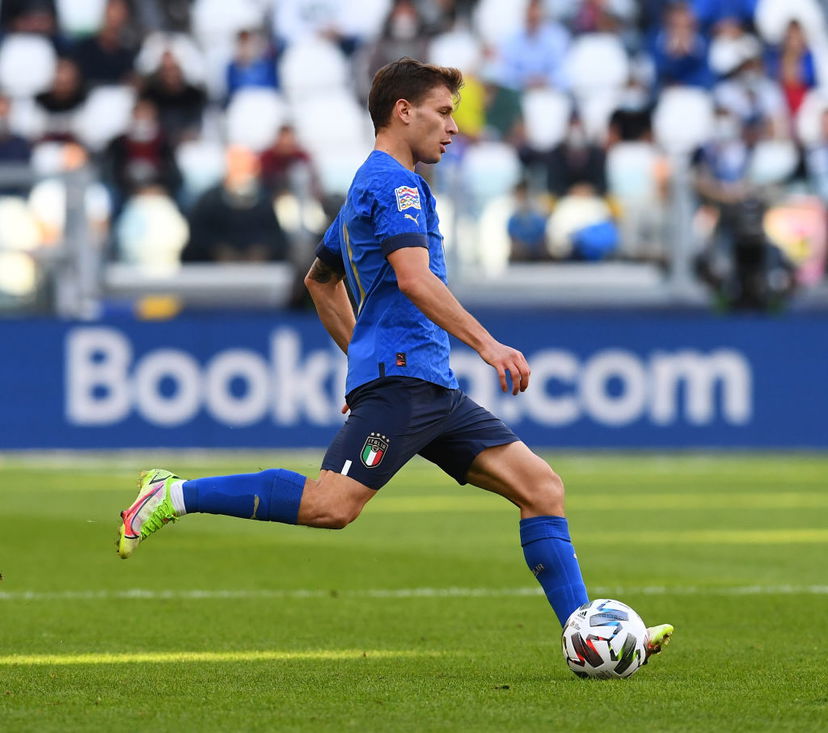 Sondaggio: per il 53% dei votanti, Barella non è il miglior giocatore italiano preview