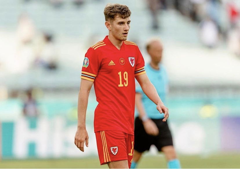 David Brooks annuncia sui social: “Ho una rara forma di tumore. Spero di tornare in campo al più presto” preview