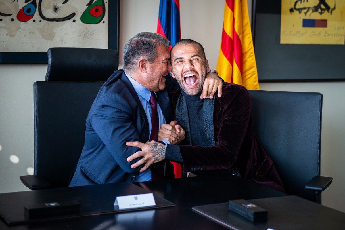 Laporta posta una foto con Dani Alves: “Felice di averti riportato a casa” article-post