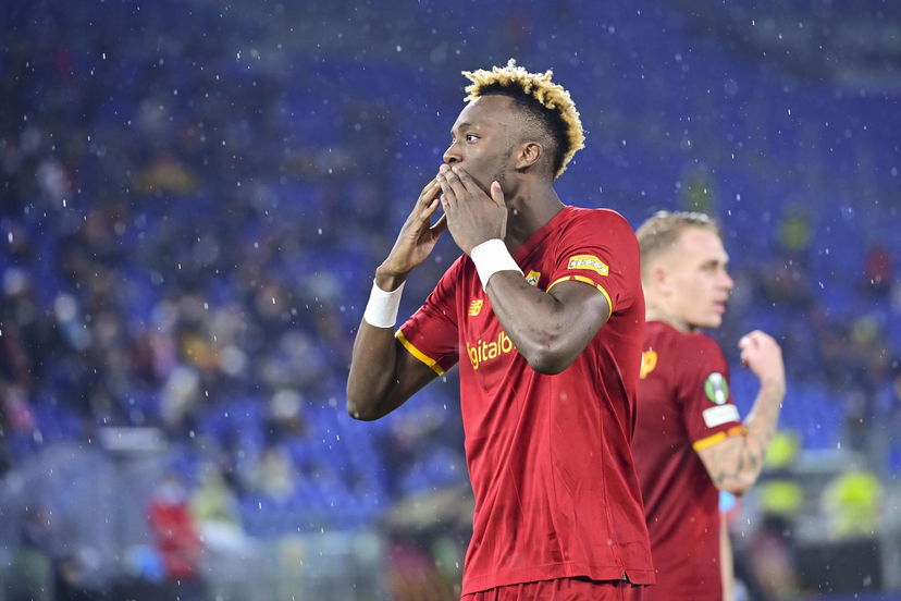 Abraham di testa: Roma in vantaggio sul Leicester all’intervallo preview