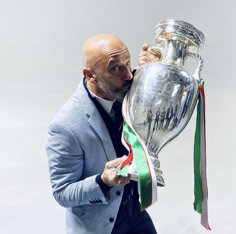 Vialli, celebrati ieri i funerali a Londra in forma strettamente privata preview