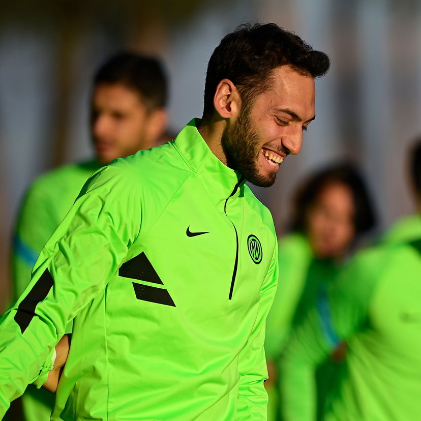 Calhanoglu: “Difficile spiegare questo momento, ma dobbiamo accettarlo” preview