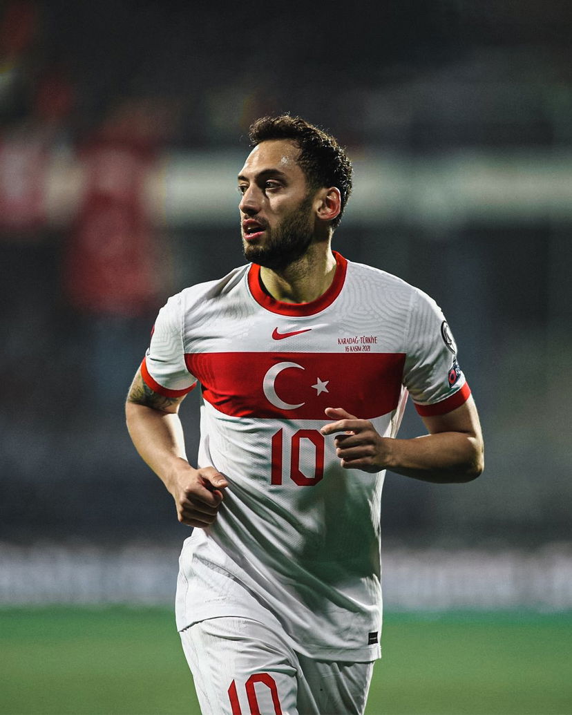 Calhanoglu: “Playoff? Dobbiamo accettarlo. Daremo tutto per andare al Mondiale” preview