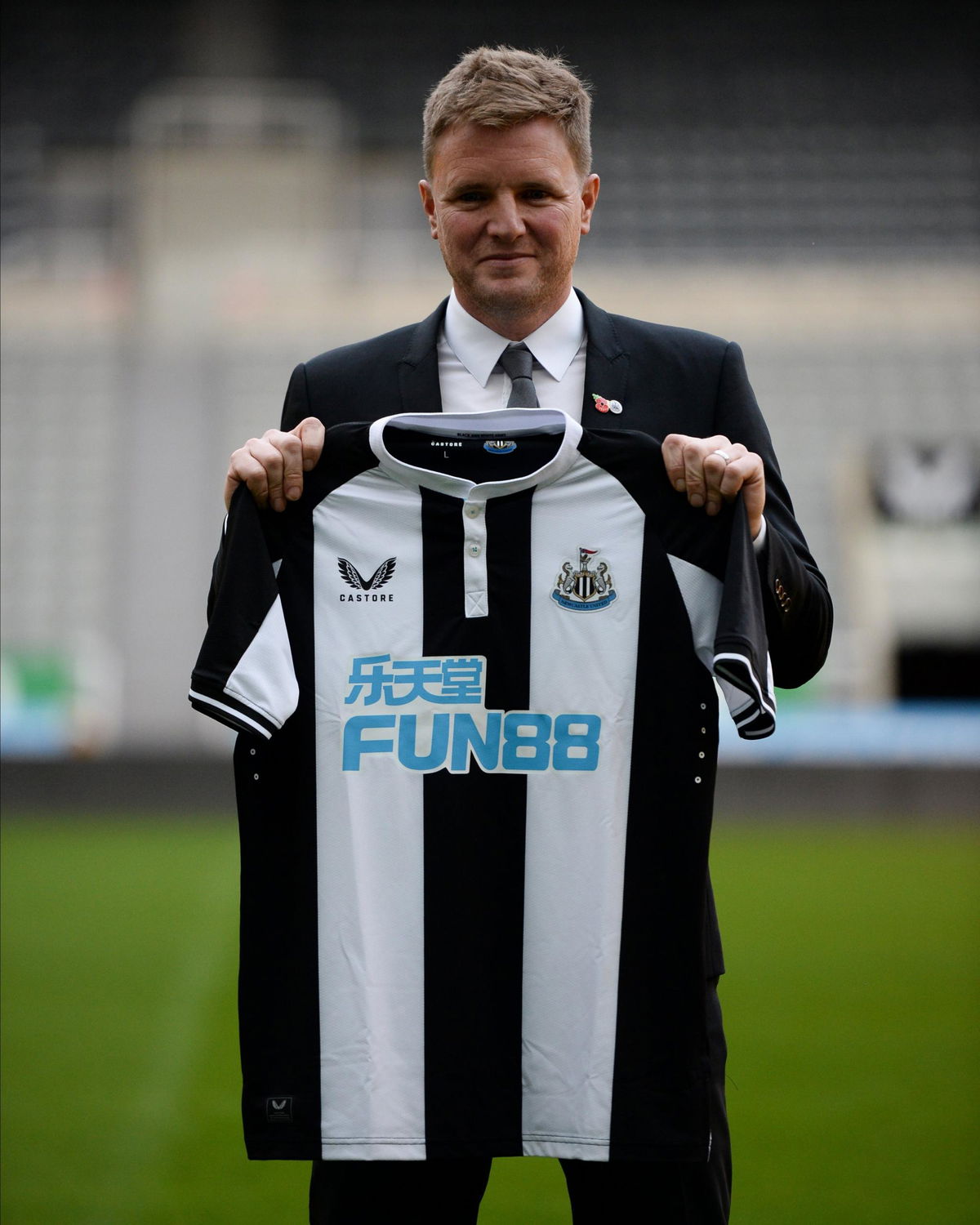 Howe, tecnico Newcastle su Tonali: “A 23 anni ha già un’esperienza importante come giocatore chiave” article-post