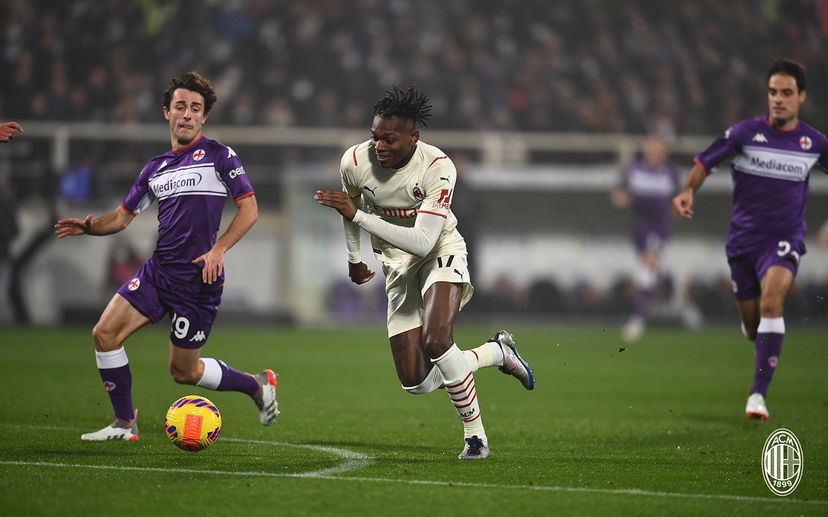 Leao su assist di De Ketelaere, Milan avanti sul Bologna. Lo Spezia conduce 2-1 sul Sassuolo preview