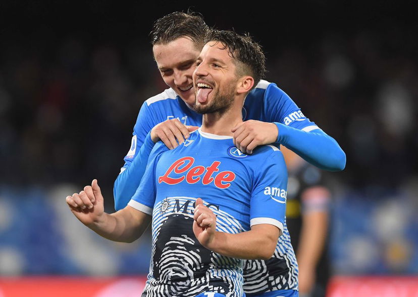 Galatasaray, in arrivo Mertens. L’indizio social preview