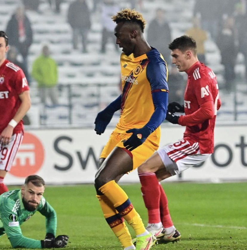 Abraham: “Amo questo club. Sono carico, stagione dura. Ora vogliamo un trofeo” preview