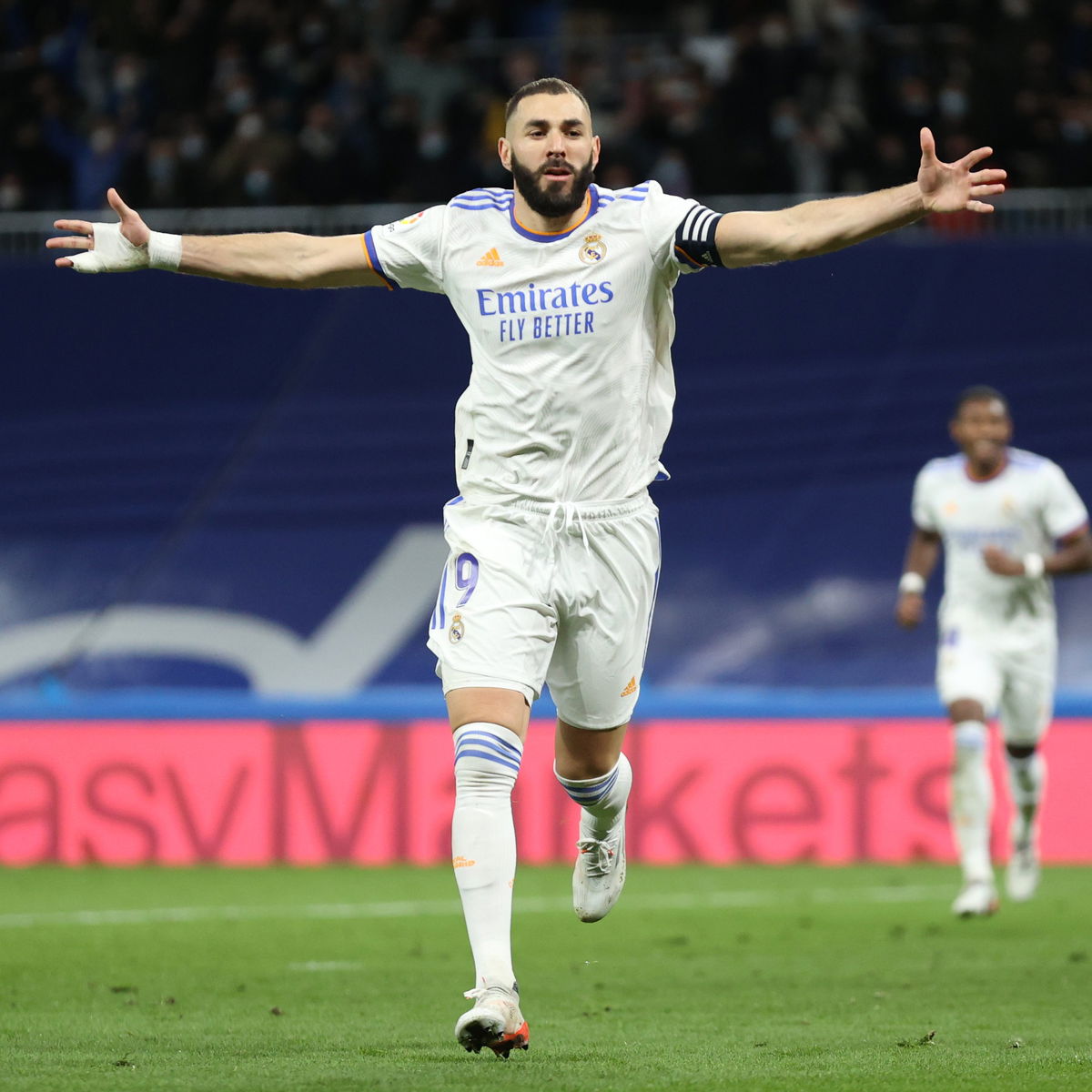 Benzema più di Mbappé: da un errore di Donnarumma il via a una tripletta d’oro. Real ai quarti (3-1) article-post