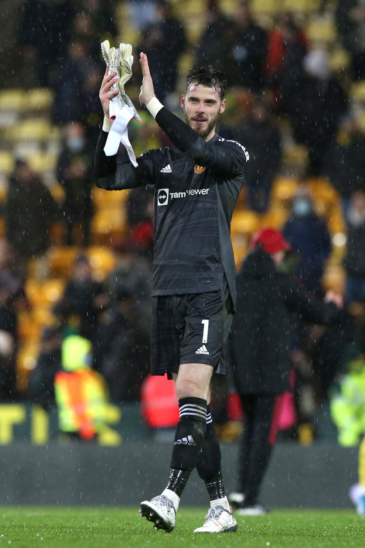 Malore per Lindelof, le parole di de Gea: “Qui il calcio non conta. Spero vada tutto bene” article-post