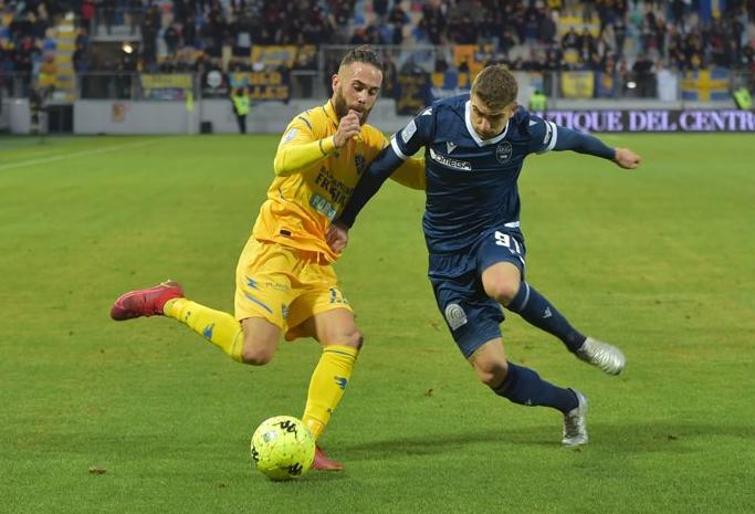 Il Frosinone dilaga sulla Spal (4-0, doppiette di Zerbin e Gatti) e mette nei guai Clotet preview