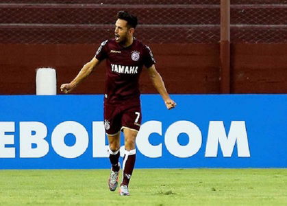 Minacce all’arbitro: “Se torni a dirigerci ti uccido”. Otto giornate al capitano del Lanus preview