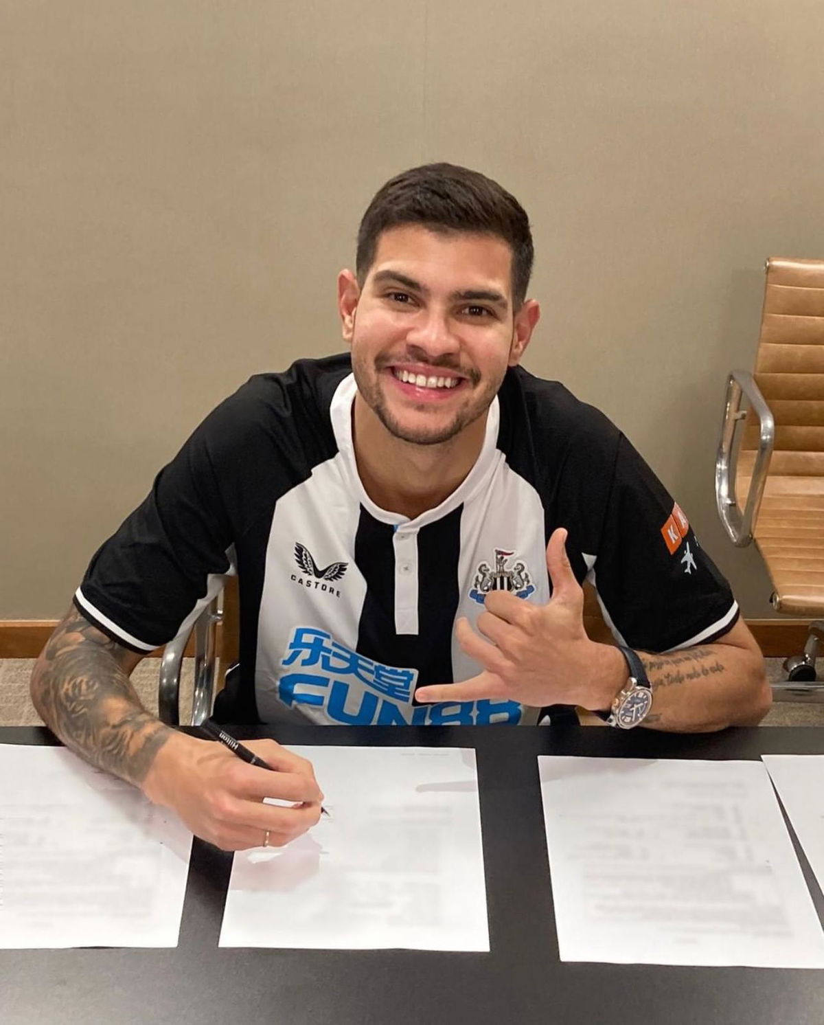 Ufficiale: Bruno Guimaraes è del Newcastle article-post