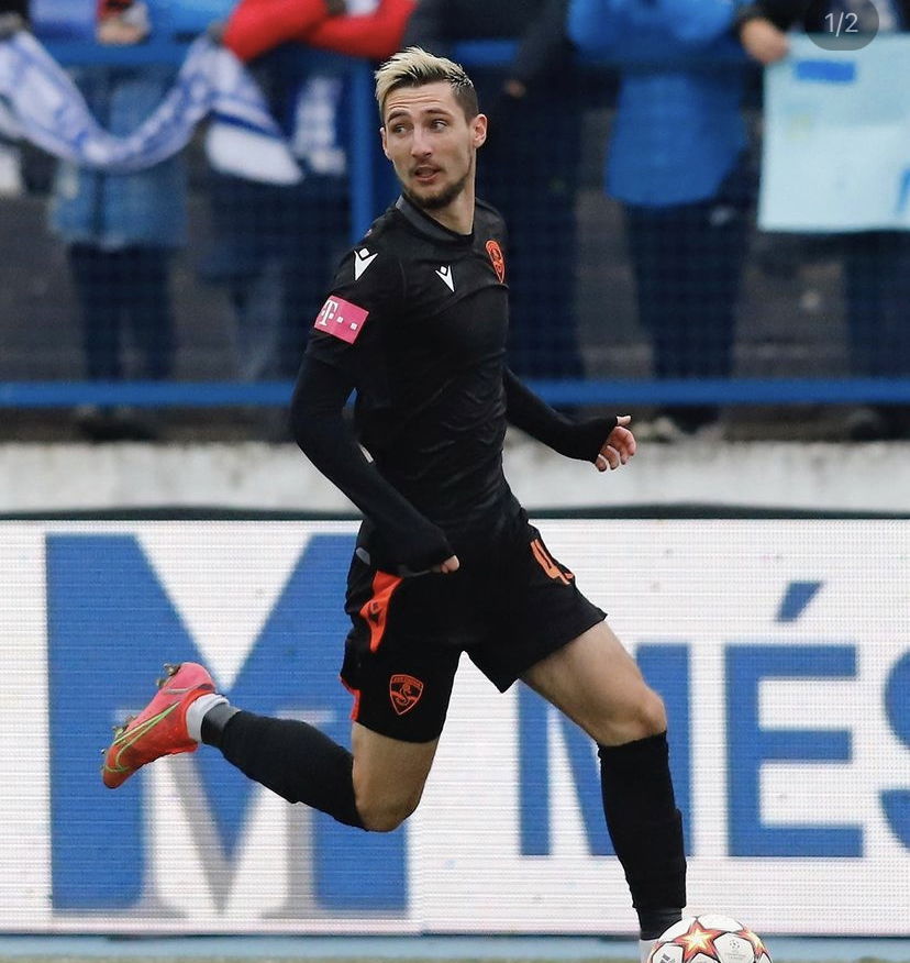 Esclusiva: Cosenza, in arrivo l’attaccante Jakolis dall’Hajduk preview