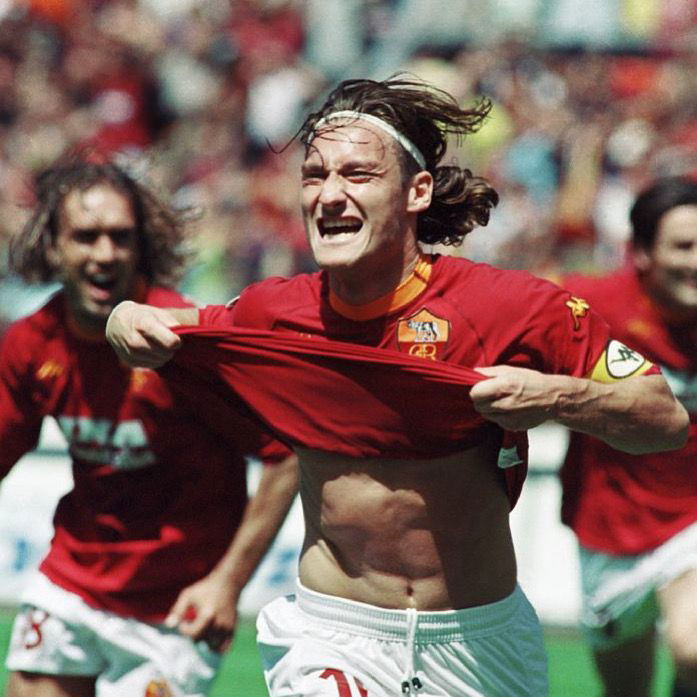 Elezione del Presidente della Repubblica: i social “votano” Totti e Chiellini preview