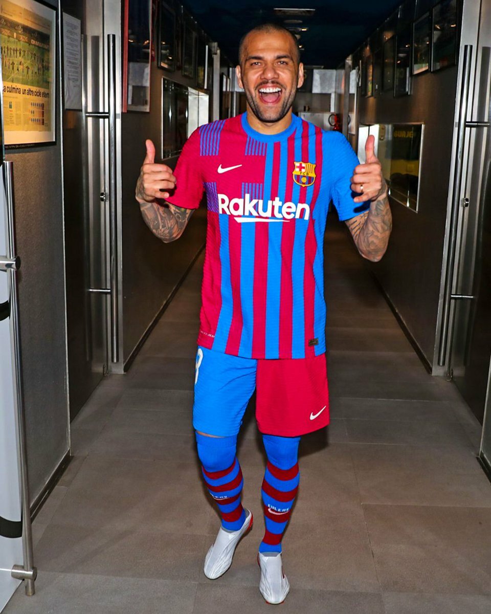Dani Alves: “Sarò sempre grato al Barcellona, ma il mio addio è stato gestito in malo modo” article-post