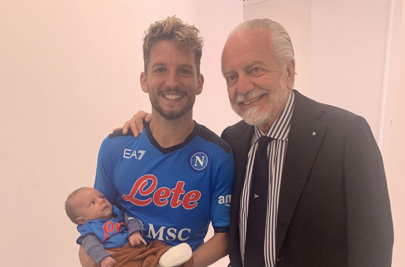 De Laurentiis con Mertens e il figlio: “Per adesso ho fatto un contratto a Ciro Romeo” preview