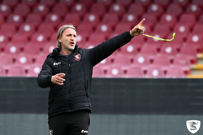 Salernitana-Cagliari senza gol all’intervallo: pericolosi Pavoletti e Verdi preview