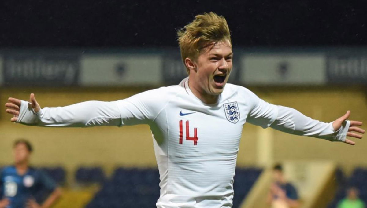 JOE GELHARDT, ASTRO NASCENTE DEL CALCIO BRITANNICO article-post