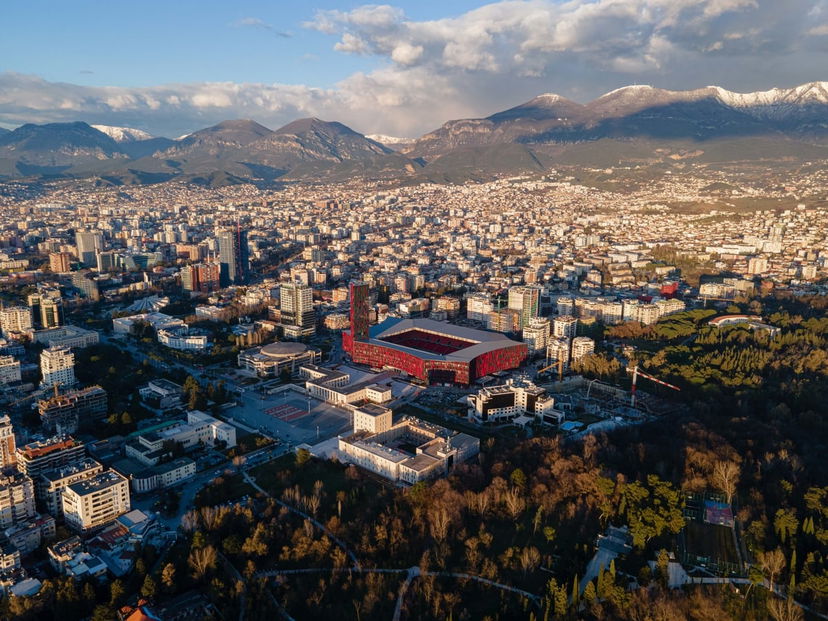 Verso la finale di Conference League: conosciamo (e raccontiamo) lo Stadio Nazionale di Tirana preview