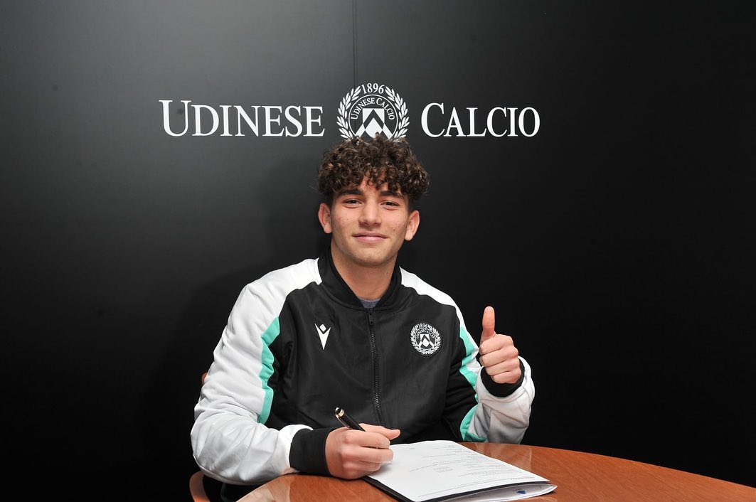 Chi è Pafundi, il 16enne convocato in Nazionale da Mancini article-post
