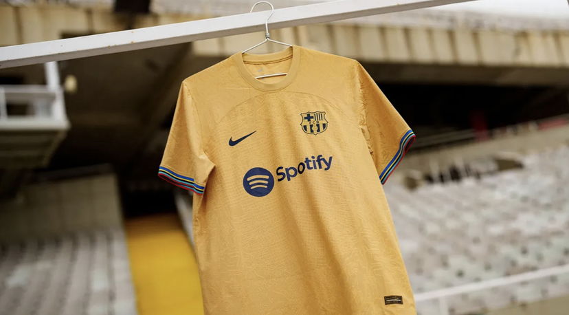 Barcellona, ecco la seconda maglia ispirata alle Olimpiadi preview