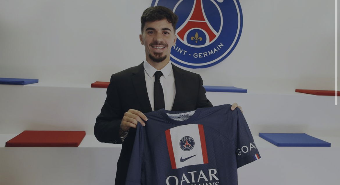 PSG, Vitinha in campo nella rifinitura anti-Juve. Ma svolge un lavoro differenziato article-post