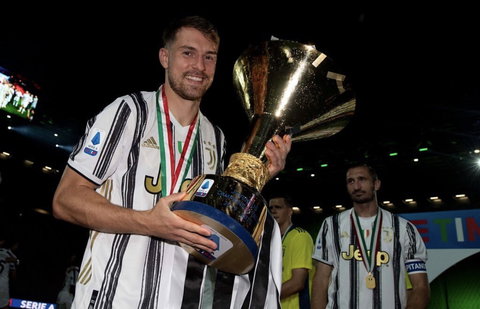 Ufficiale: Aaron Ramsey si ritira dal calcio. Intraprende la carriera da allenatore preview