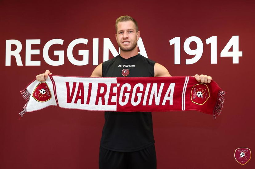 Reggina, distrazione al bicipite femorale per Gagliolo. La nota del club preview