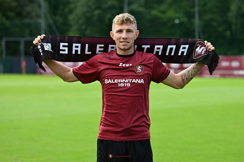 Salernitana, Lovato si blocca nel riscaldamento: Bronn parte titolare preview