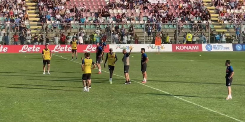 Spalletti caccia Osimhen dall’allenamento: “Stai parlando troppo” preview