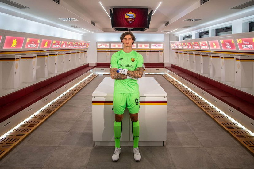 Ora è ufficiale: Svilar alla Roma preview
