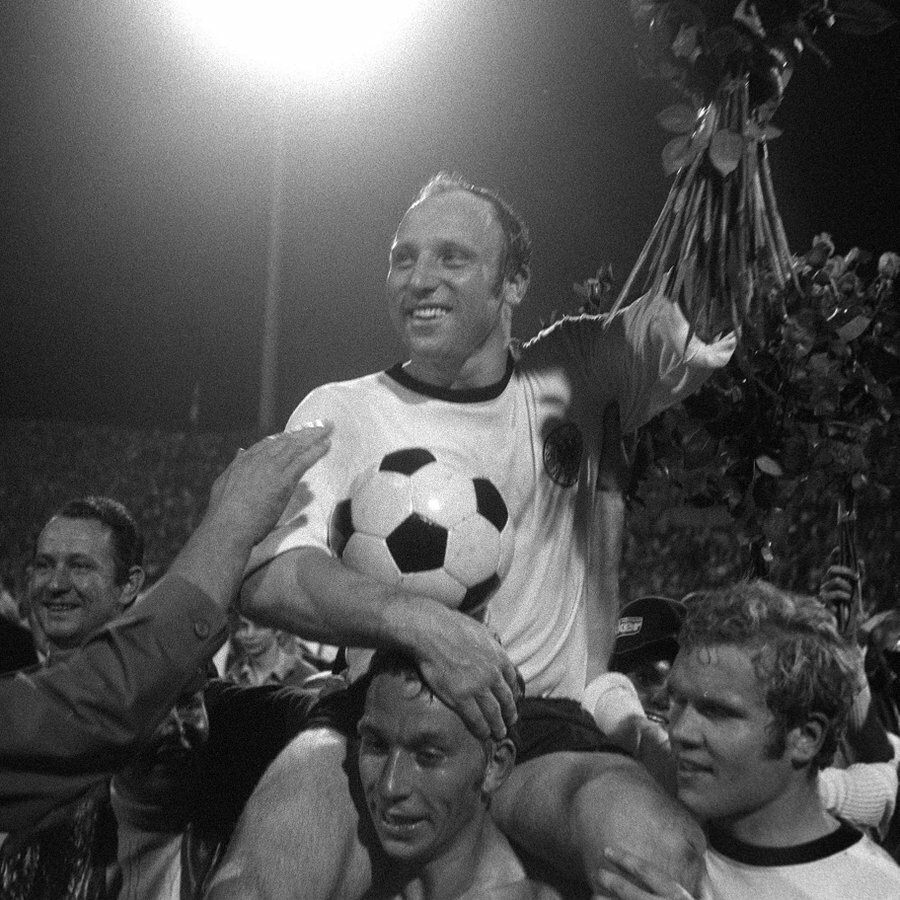 Calcio tedesco in lutto: è deceduto Uwe Seeler, storico bomber della Germania article-post