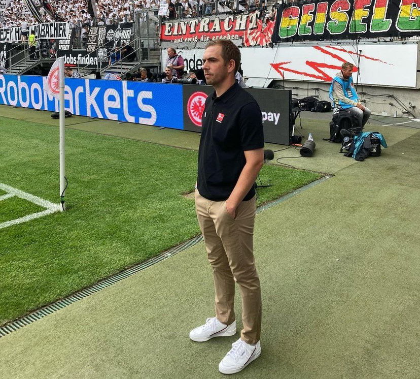 Lahm contro Qatar 2022: “Non farò parte della delegazione, calpestati i diritti umani” preview