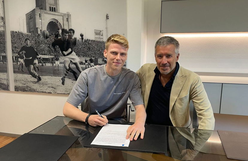 Ufficiale: Schouten prolunga con il Bologna fino al 2026 preview