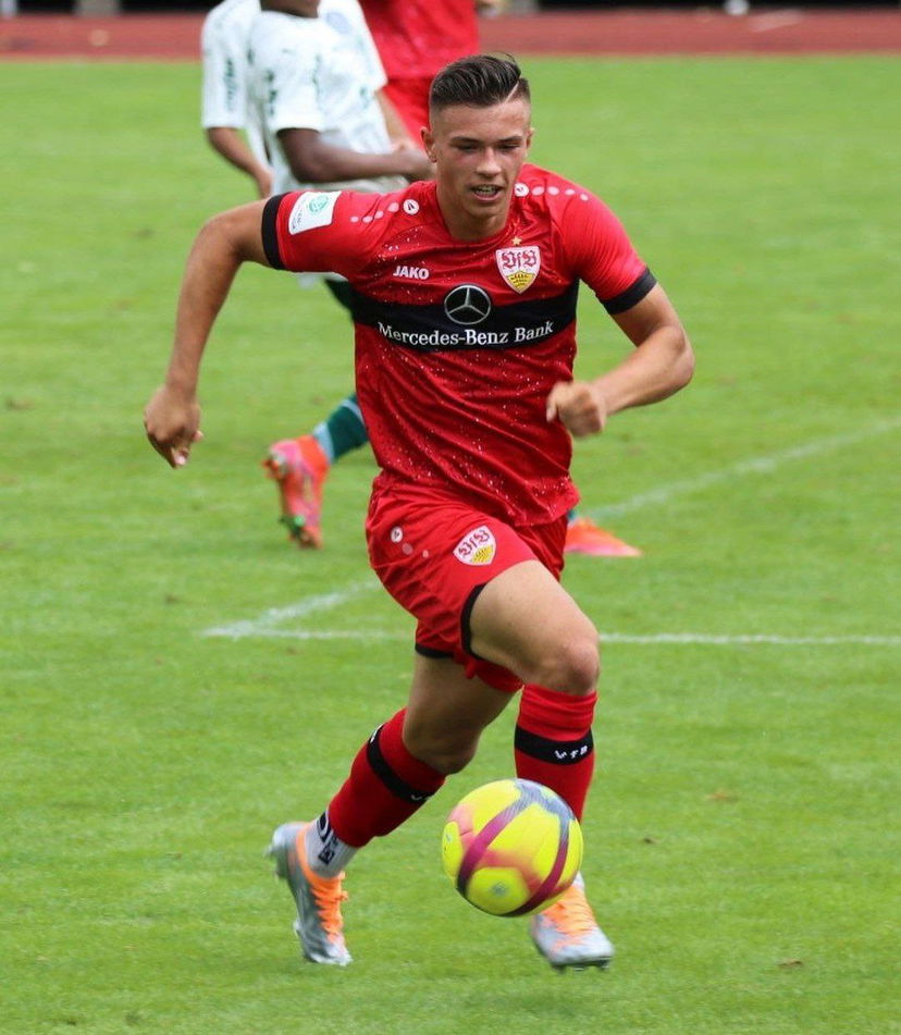 Ufficiale: Milan, depositato il contratto di Simic, ex Stoccarda preview