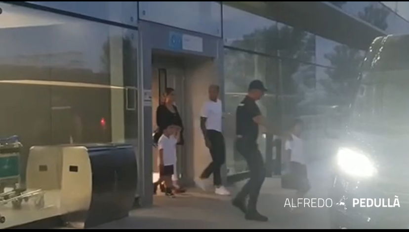 Juve, Paredes è arrivato a Torino. Ora si dirigerà allo Stadium. Il video preview