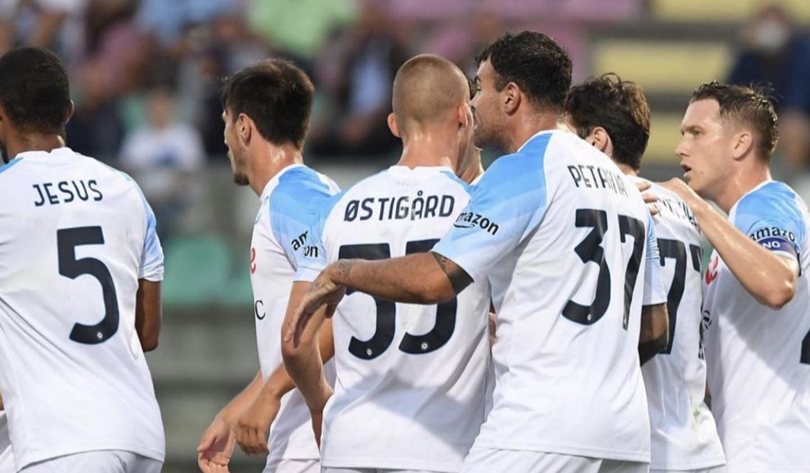 Napoli, Kvaratskhelia e Petagna stendono il Girona: finisce 3-1 article-post