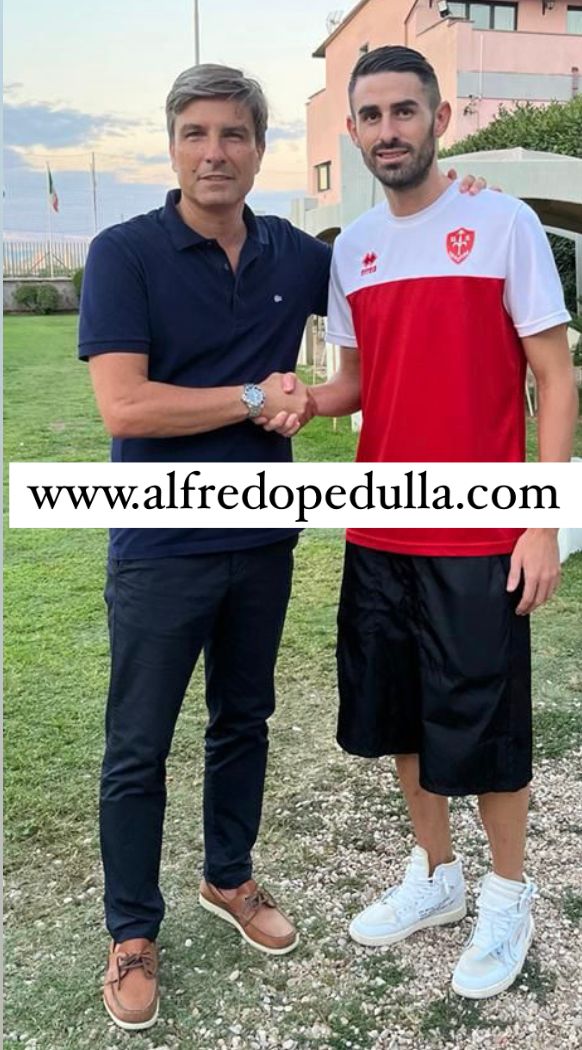 Paganini alla Triestina: la foto della firma preview