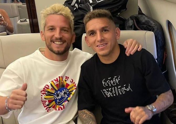 Mertens e Torreira sull’aereo in volo per Istanbul article-post