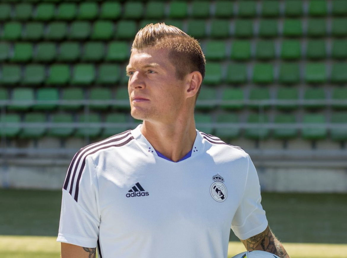 Joselu esalta Kroos: “È incredibile, dovrebbe avere cinque Palloni d’Oro” article-post