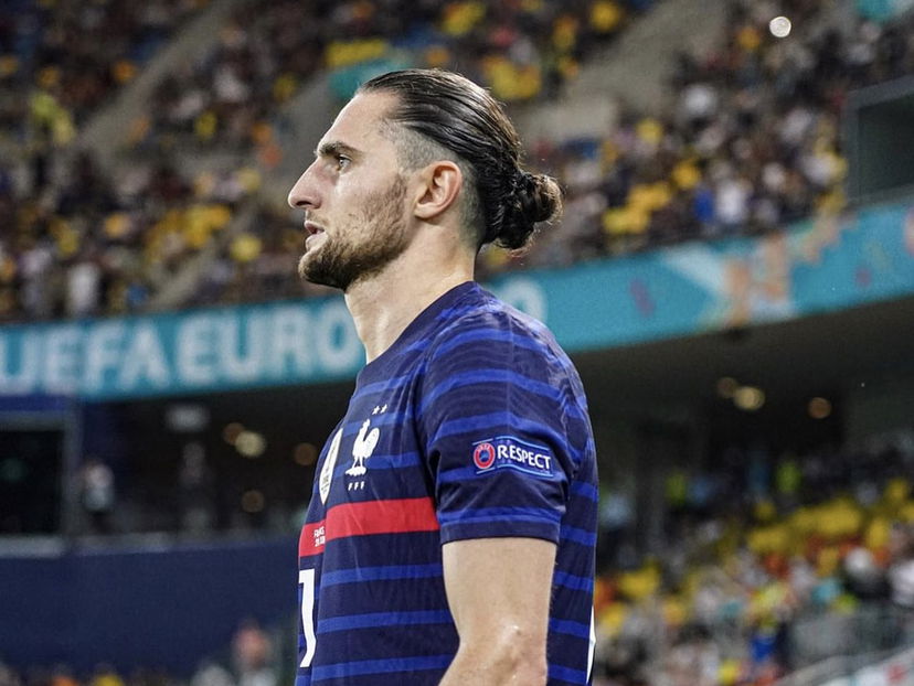 Disavventura per la madre di Rabiot: svaligiato il suo appartamento preview