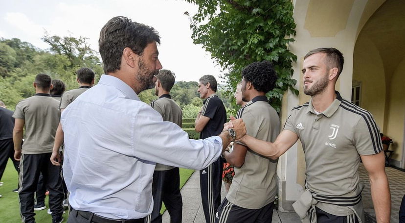 Pjanic saluta Agnelli: “Un grande Presidente è pronto a prendere decisioni sofferte per il bene della squadra” preview