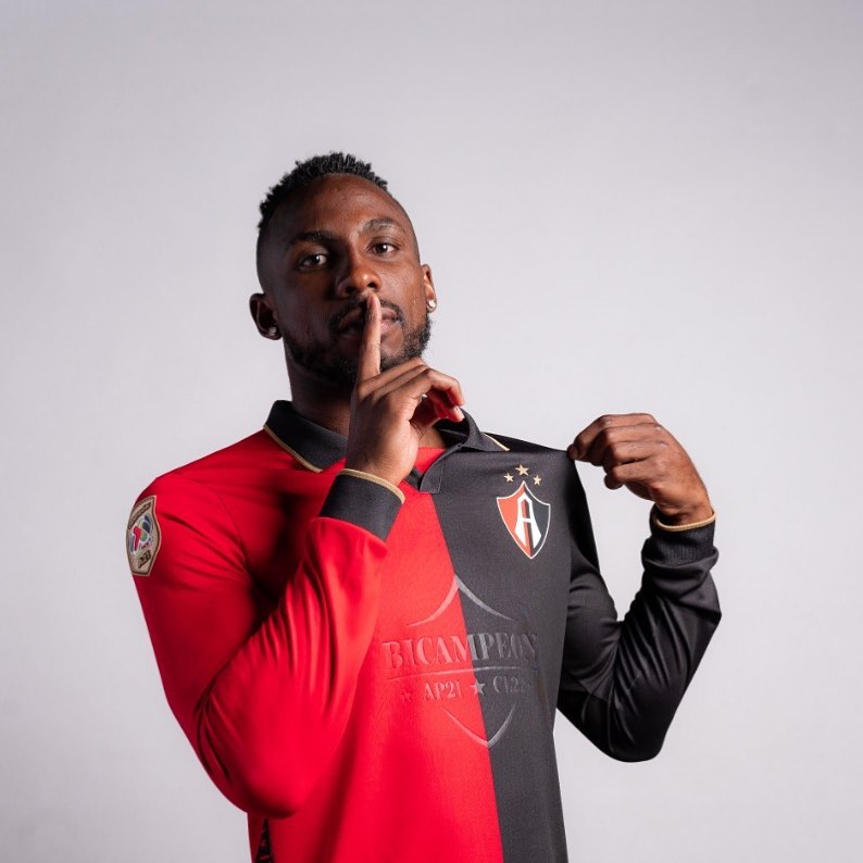 Quinones, ci sono anche due sirene italiane: Torino e Samp preview