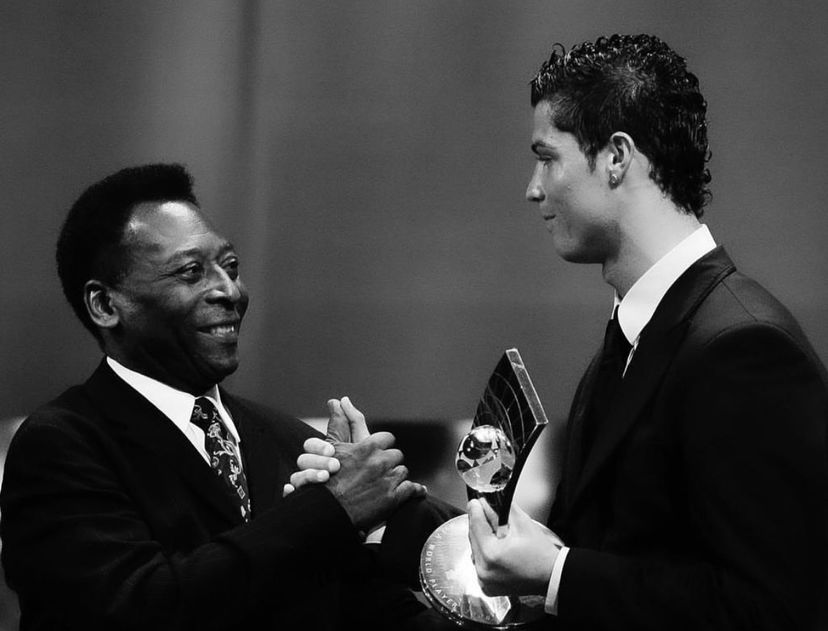 Addio a Pelé, il ricordo di Cristiano Ronaldo: “Addio all’eterno Re. Punto di riferimento, ieri, oggi e per sempre” preview