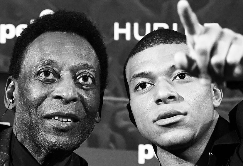 Addio a Pelé, il ricordo di Mbappé: “Il Re del calcio ci ha lasciati. Ma la sua eredità non sarà mai dimenticata” preview