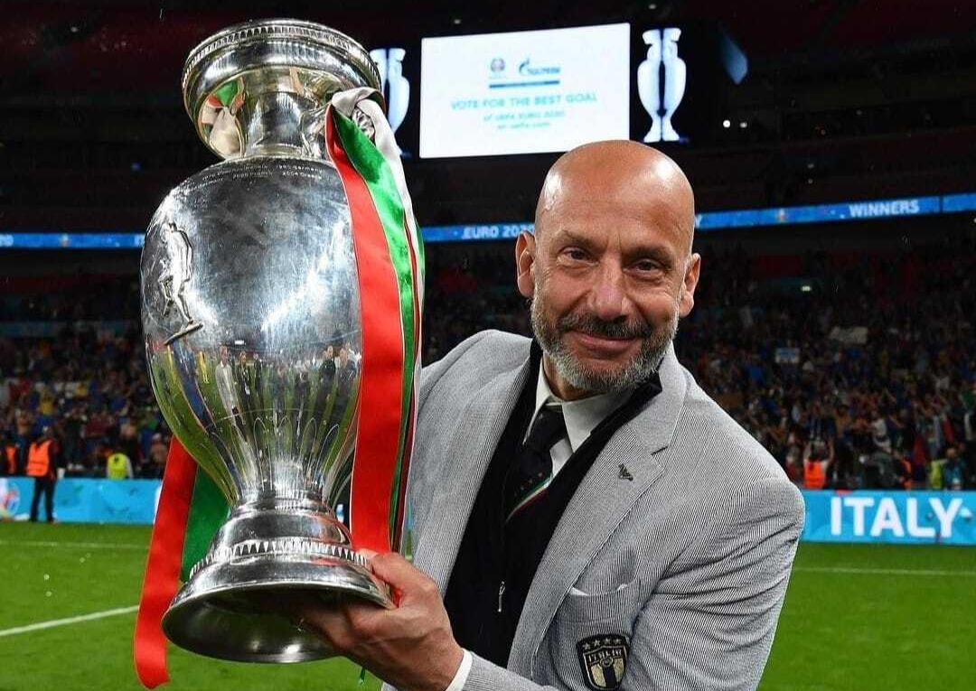 Addio a Vialli, il saluto di Infantino: “Il calcio perde uno dei suoi sorrisi più belli” article-post