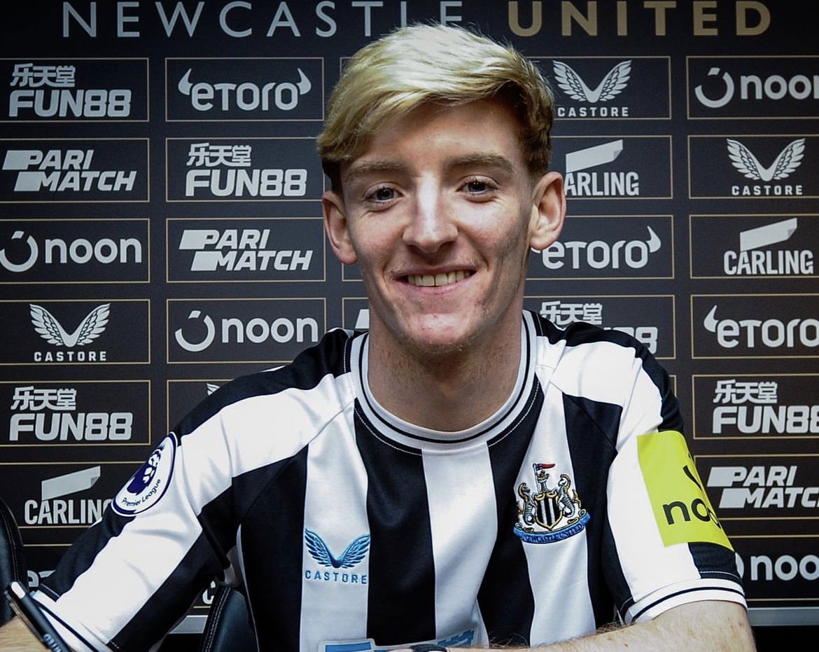 Premier, il Newcastle batte 1-0 il Manchester United e vede la zona Champions article-post