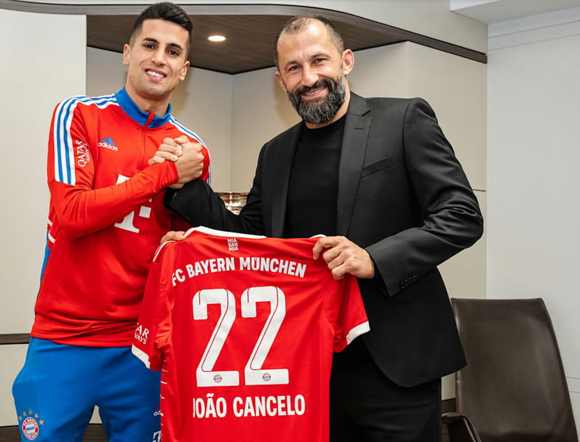 Xavi: “A gennaio ci avevano offerto Cancelo. Poi il City ha bloccato tutto” preview